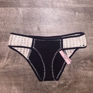 🔥MOVING SALE📦 🆕VS Surf Bikini Bottoms
